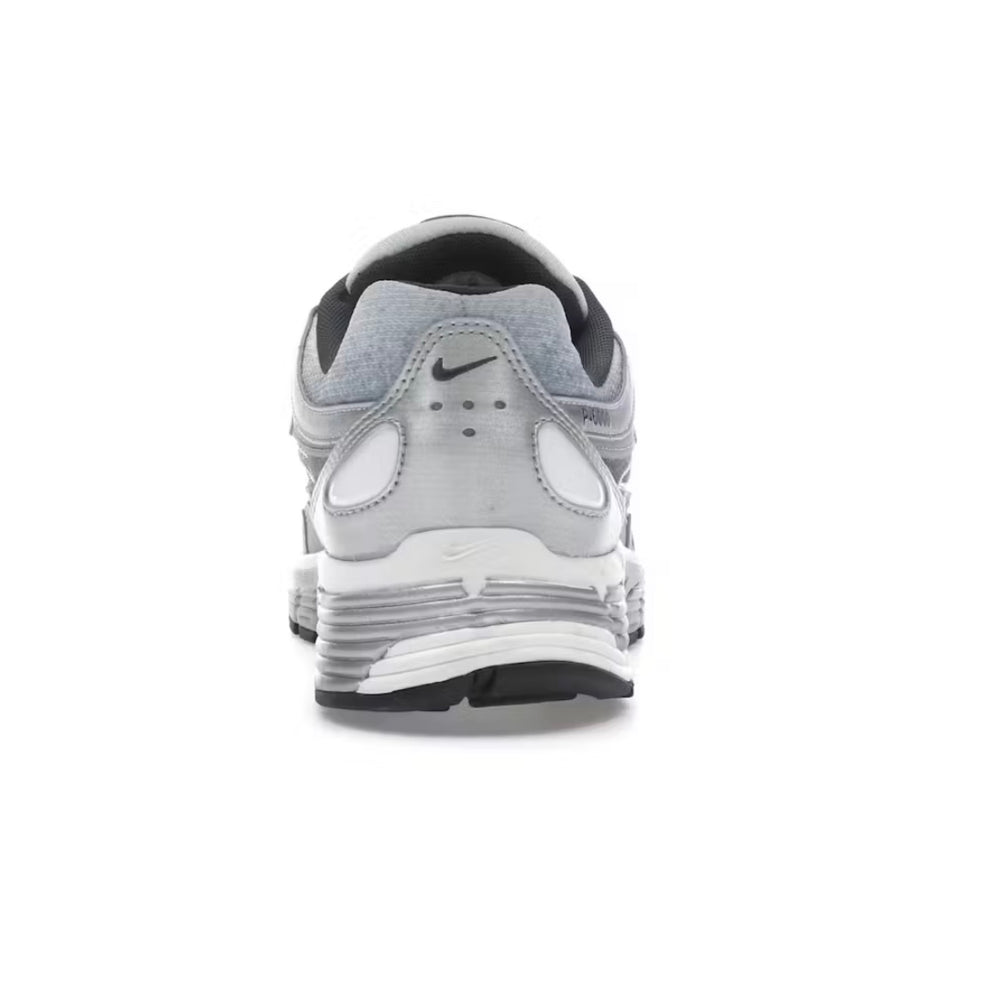 
                  
                    Nike P-6000 Metallic Silver Summit White-Wolf Grey
                  
                