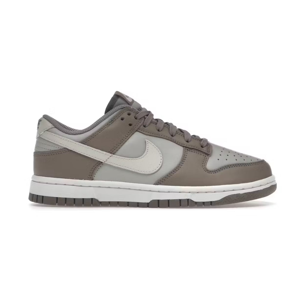 Nike Dunk Low Bone Tan Beige